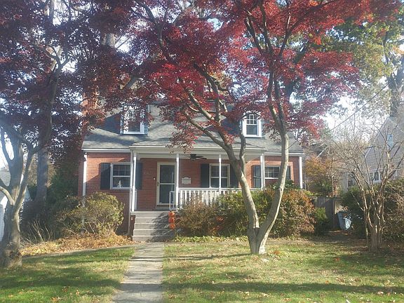 Front Yard - Fall 2019 (new shutters added)