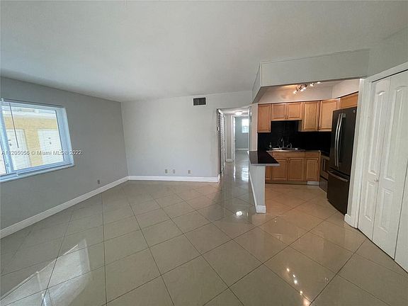2nd image of 4050 NE 12th Ter APT 1