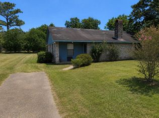 707 Willow Ave, Cleveland, TX 77327