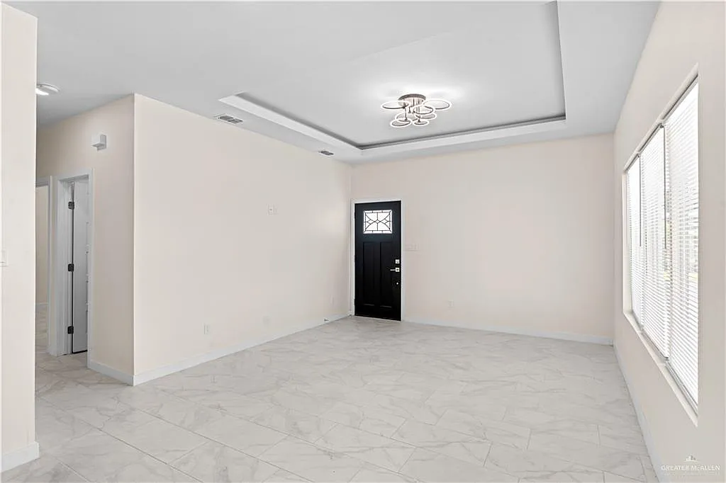 2 bed, 2.0 bath, 1000 sqft, $1,350 — Photo 3