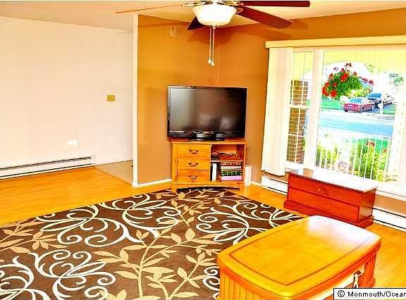 5th image of 108 N Buckingham Drive