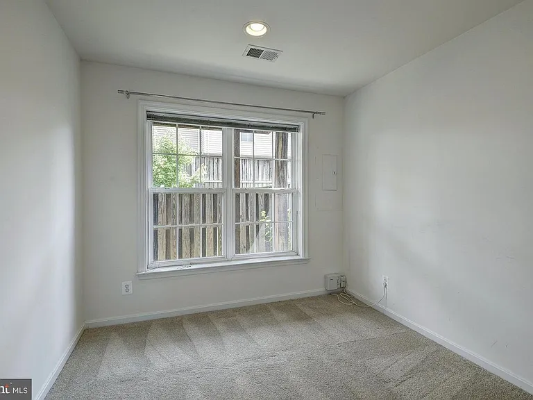 6325 Dunn Ct — Photo 12