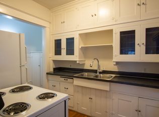 Charming Sunnyside 1-Bed Between Stark + Belmont!, Portland, OR 97214