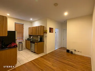 Rented by Sterea Agency