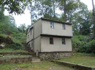 9 Rock Rd, West Milford, NJ 07480