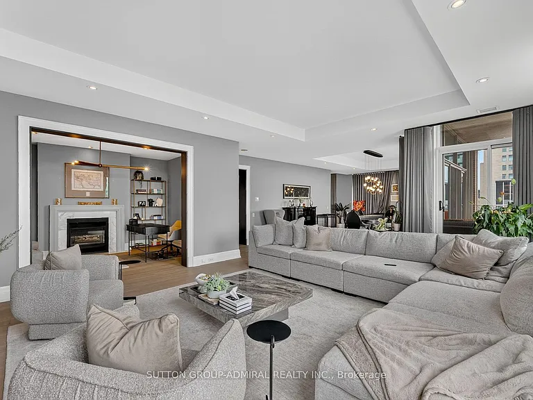 155 Saint Clair Ave W #1801 — Photo 5