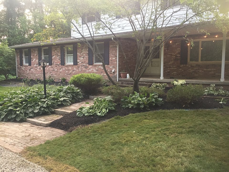 2nd image of 10450 Ellis Rd