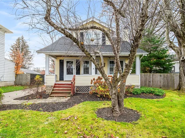 294 Lawn St, Geneva, OH 44041