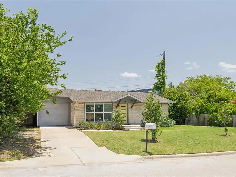 3703 Tower View Ct — Photo 1