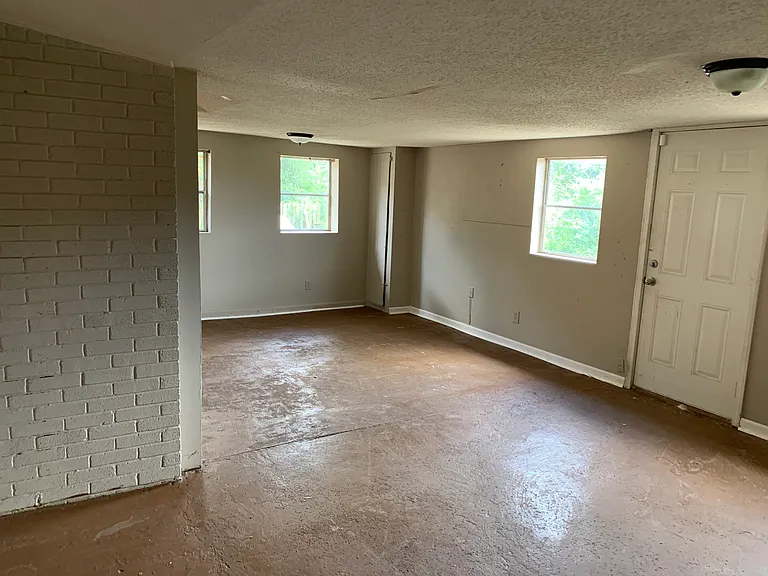 1527 Bennington Cv — Photo 15