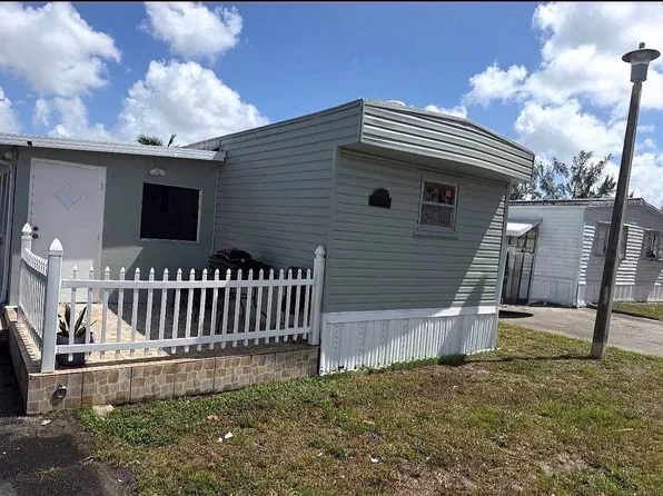 11201 SW 55th St #I-16, Hollywood, FL 33025