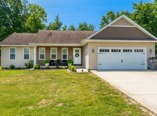6123 Chandler Dr, Carterville, IL 62918