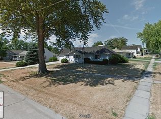 102 S Douglas St, Wayne, NE 68787