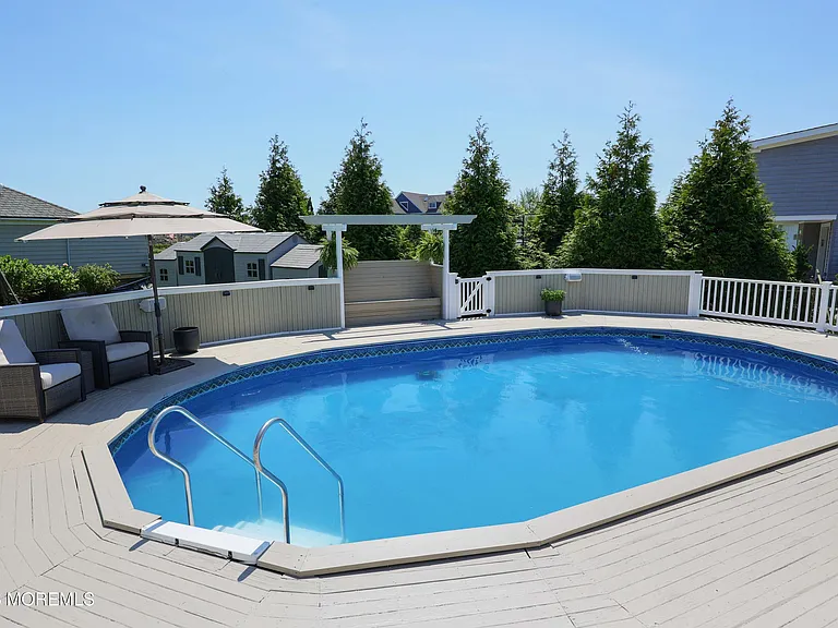 69 Seaview Ave — Photo 26
