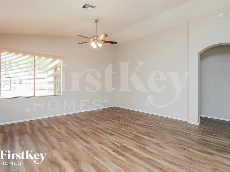 29882 N Broken Shale Dr — Photo 3