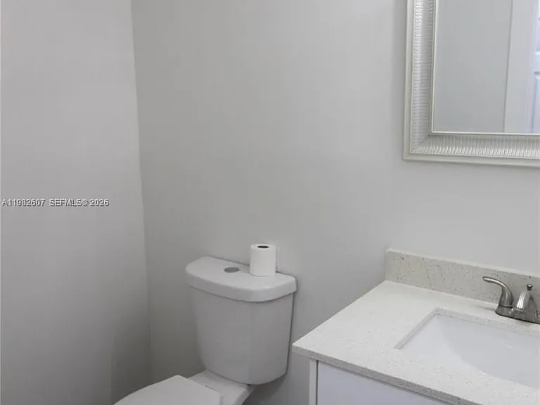 365 NE 125th St #409 — Photo 2