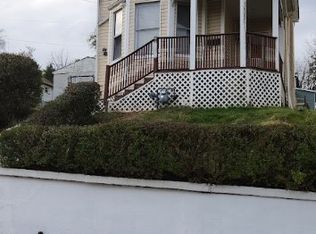 810 Oak St, Duquesne, PA