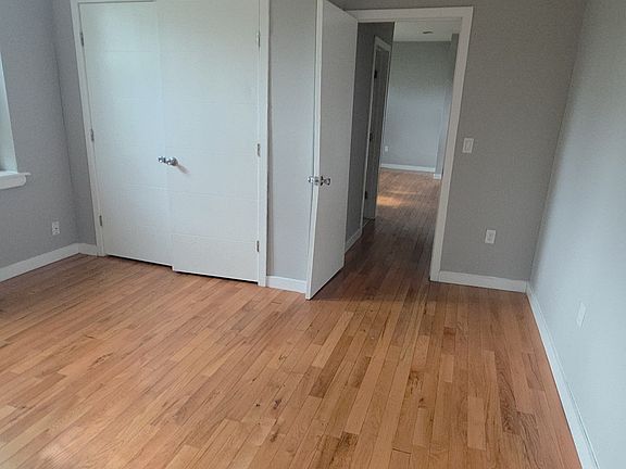 2nd image of 178 Van Buren St #4