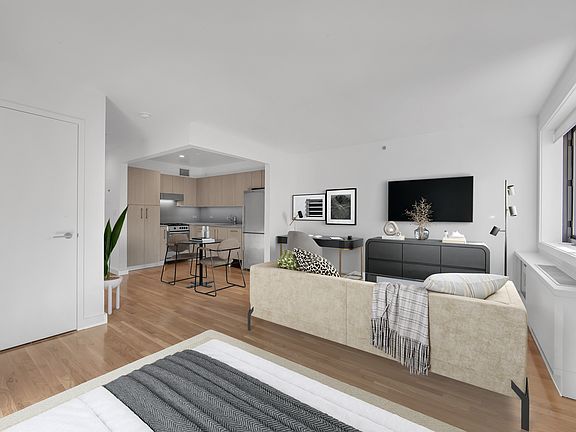 3rd image of 101 W 15th St APT 430