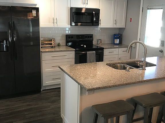 4th image of 525 Riverleigh Ave Unit 133