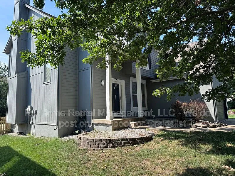 4 bed, 3.5 bath, $2,695 — Photo 4