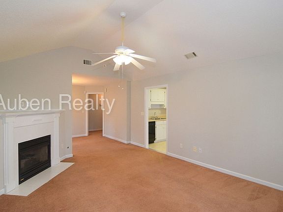 3rd image of 2830 Cranbrook Dr