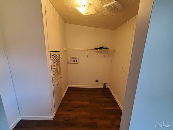 4th image of 115 Fairground Dr
