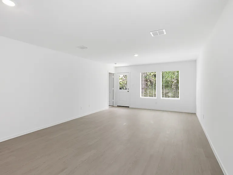 3040 Campeiro Ave — Photo 13