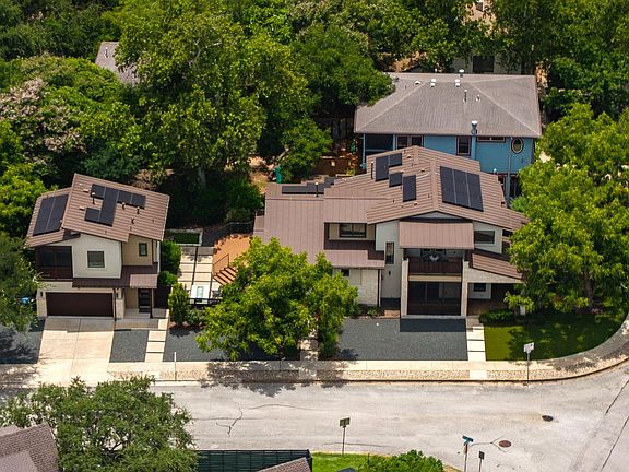 4th image of 701 Josephine St