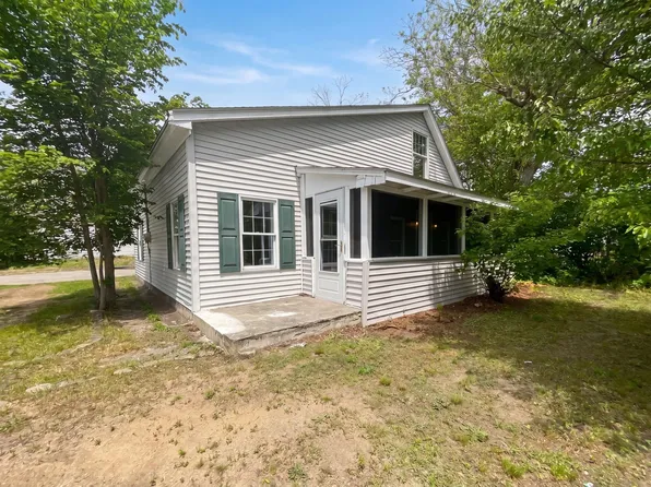 361 Tremont St, Taunton, MA 02780