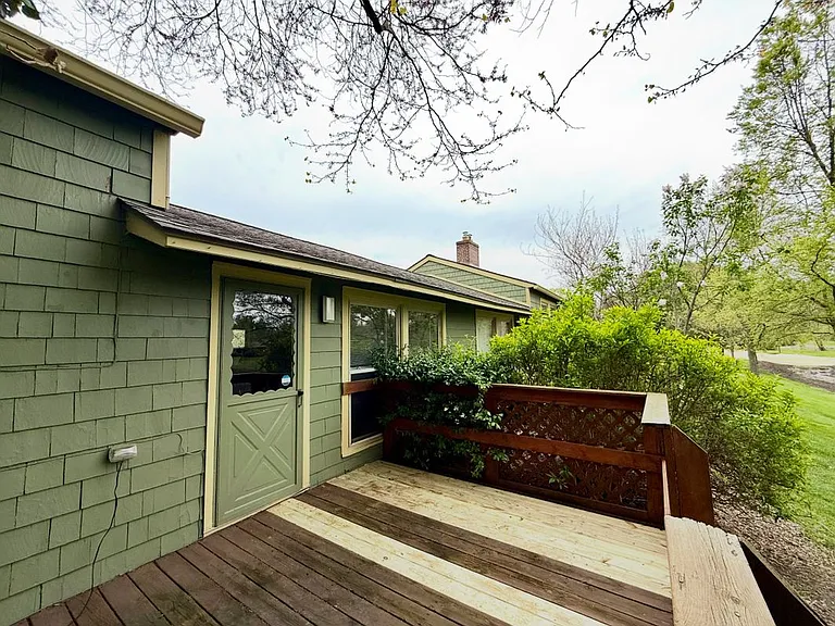 2824 Whitewood St — Photo 17