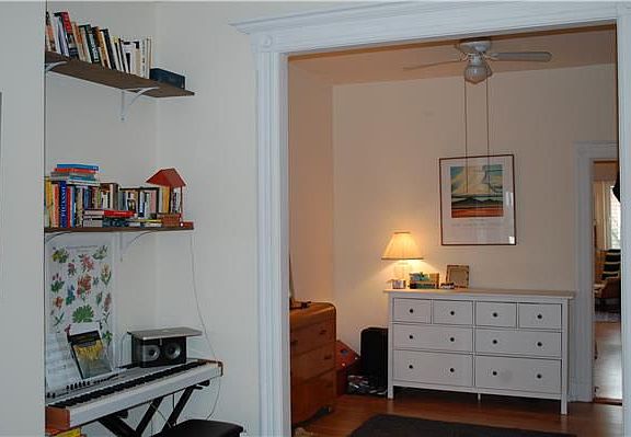 2nd image of 175 Kingsland Ave