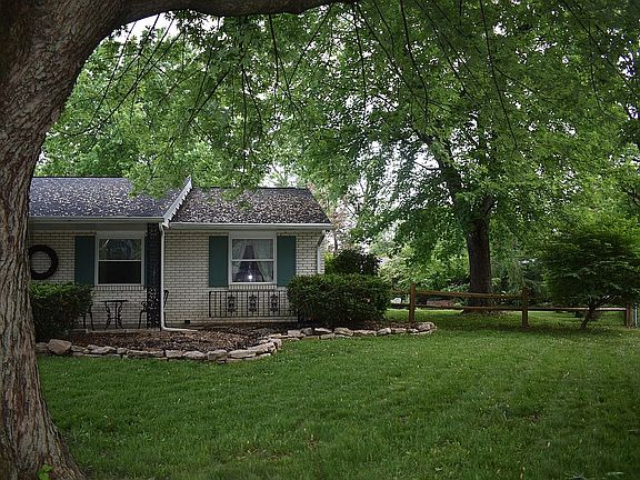 4th image of 3659 Creekwood Ct