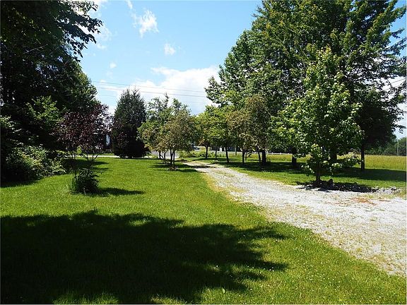 3rd image of 3260 N County Road 600 W