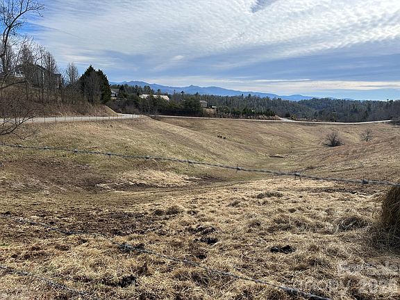 3rd image of 2776 Bend Of Ivy Rd