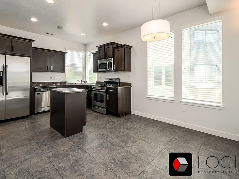 4594 W South Jordan Pkwy — Photo 7