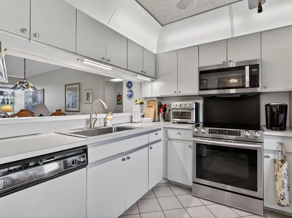 4091 Cypress Reach Court #302, Pompano Beach, FL 33069