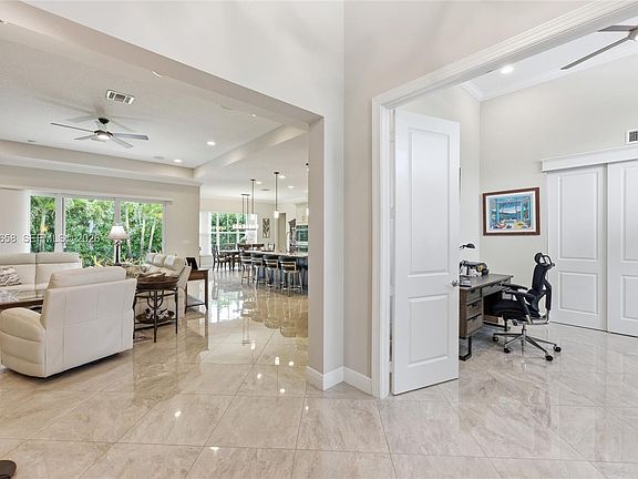 5th image of 10460 Ranchette Dr
