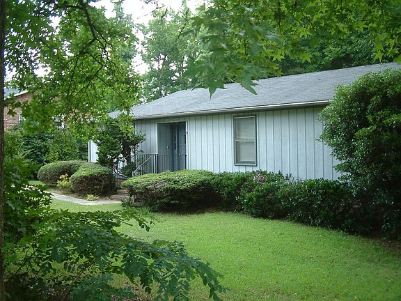 3rd image of 9 Woodberry Way