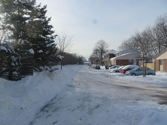 4th image of 5073 Saint Ives Ln