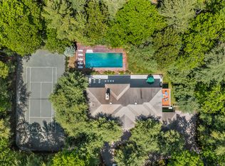 28 Crooked Hwy, East Hampton, NY 11937