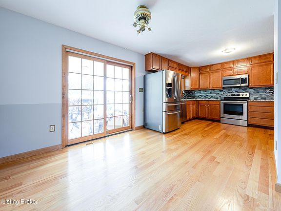 5th image of 9013 Wooddale Dr