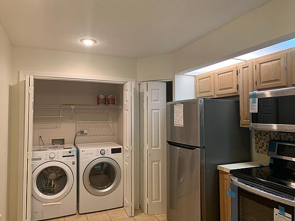 4th image of 8579 Sturbridge Cir E