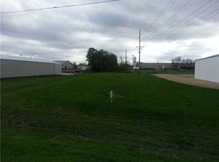 201 E 11th St, Monticello, IA 52310