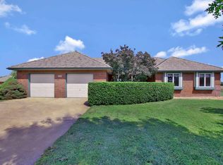 1660 N Main St, Cheney, KS 67025