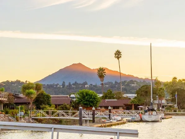 13 Amalfi Place, San Rafael, CA 94901