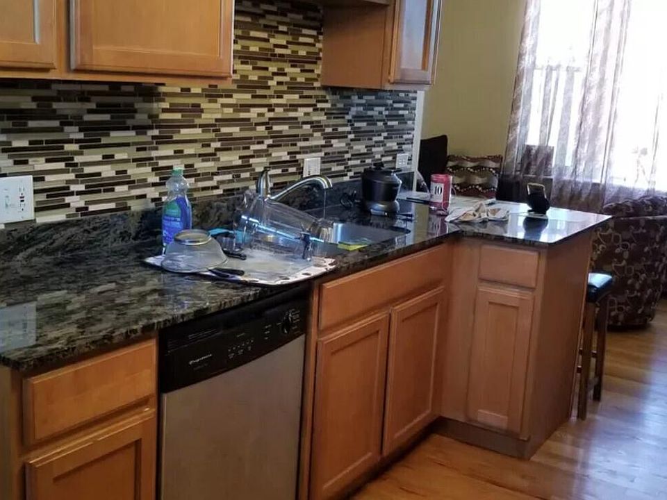 1st image of 2403 N Hamlin Ave #2