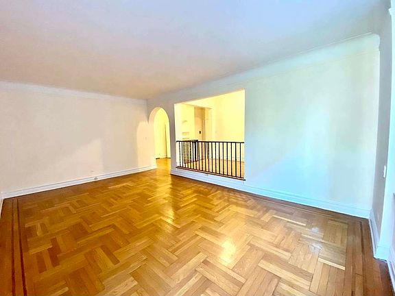 4th image of 225 Sterling Pl #L5