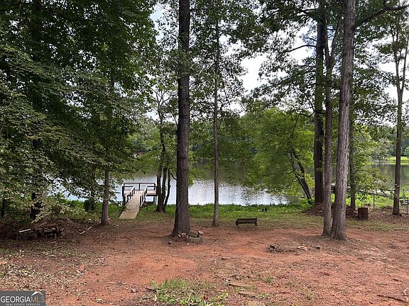 2nd image of 111 Dogwood Cir