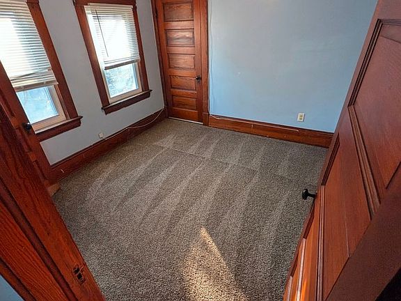 5th image of 1294 E 188th St